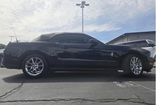 Black 2011 Ford Mustang V6 Premium