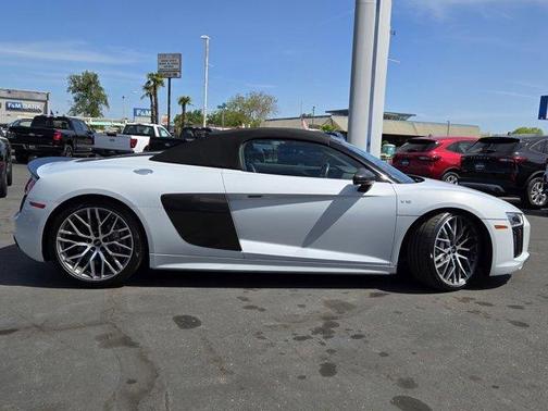 2018 Audi R8 5.2 quattro Plus