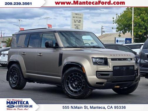 2025 Land Rover Defender OCTA