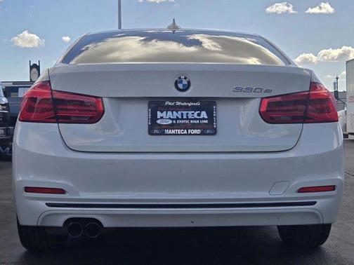 2018 BMW 330e iPerformance