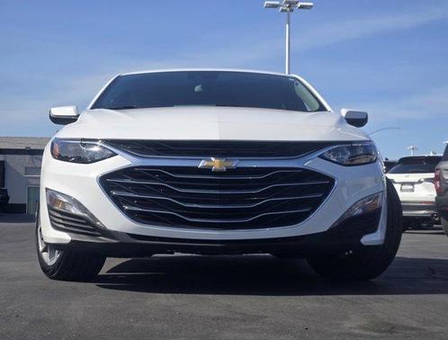 Summit White 2024 Chevrolet Malibu LT