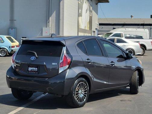 2016 Toyota Prius c Two