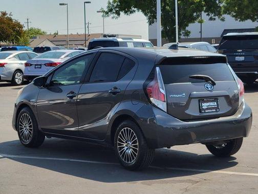 2016 Toyota Prius c Two