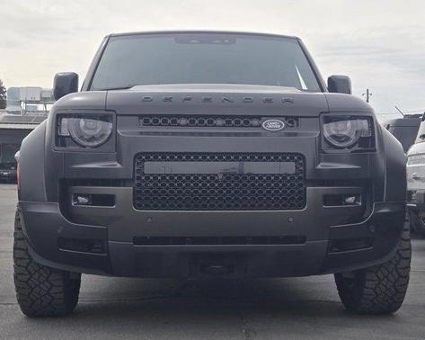 2025 Land Rover Defender OCTA