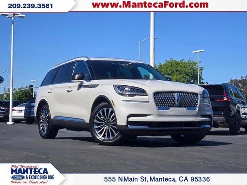 White 2023 Lincoln Aviator Reserve RWD