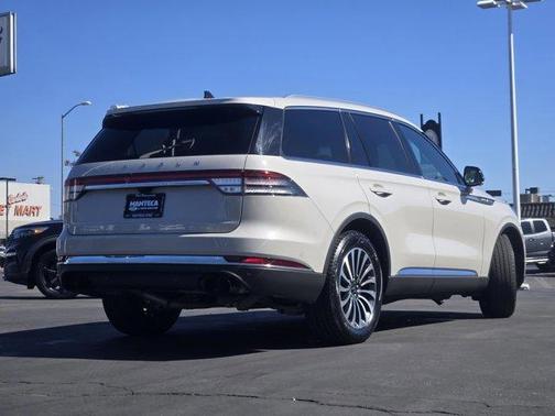 White 2023 Lincoln Aviator Reserve RWD