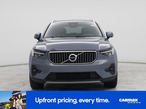 2023 Volvo XC40 B5 Plus Bright Theme