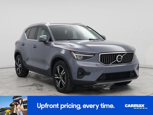 2023 Volvo XC40 B5 Plus Bright Theme