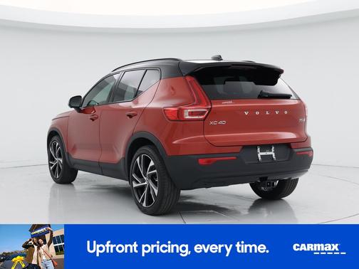 Red 2022 Volvo XC40 T5 R-Design