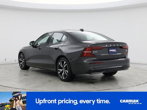 2024 Volvo S60 B5 Core Dark Theme