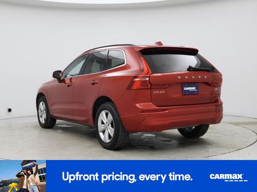 2022 Volvo XC60 B5 Momentum