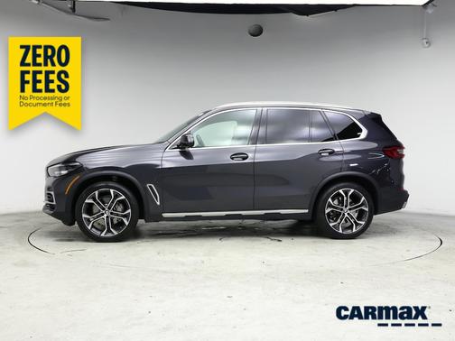 Black 2022 BMW X5 xDrive40i