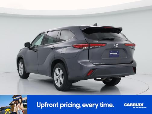 Gray 2022 Toyota Highlander L