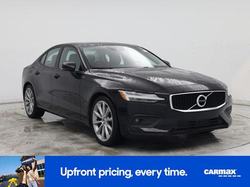 2021 Volvo S60 T6 Momentum