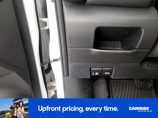 2022 Nissan Kicks SR