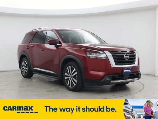 2022 Nissan Pathfinder Platinum