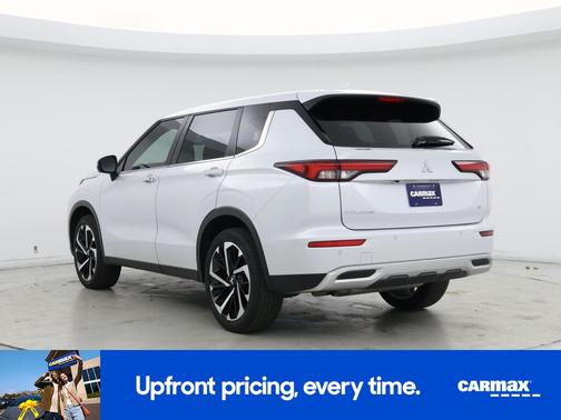 2023 Mitsubishi Outlander SE