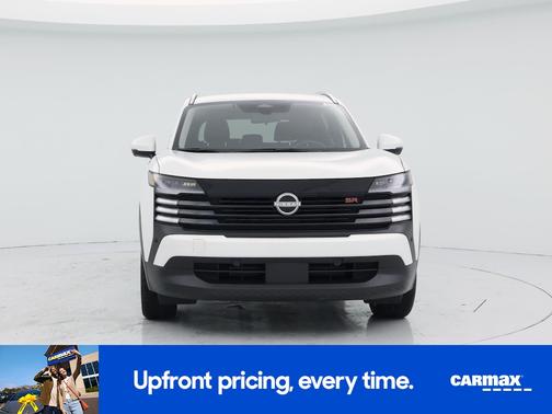 White 2025 Nissan Kicks SR