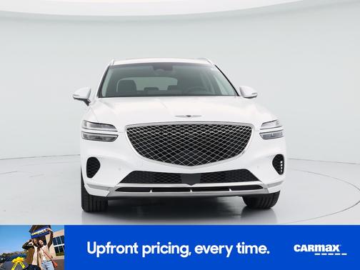White 2023 Genesis GV70