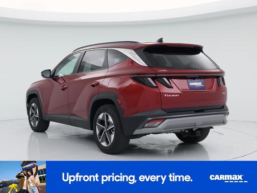 Red 2025 Hyundai TUCSON SEL Convenience