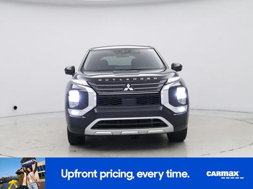 2023 Mitsubishi Outlander SE