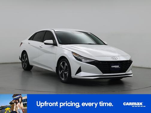 White 2023 Hyundai ELANTRA SEL