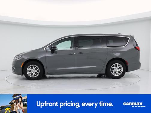 Gray 2025 Chrysler Pacifica Select
