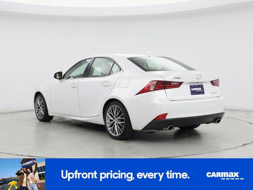 2016 Lexus IS 200t Base (A8)