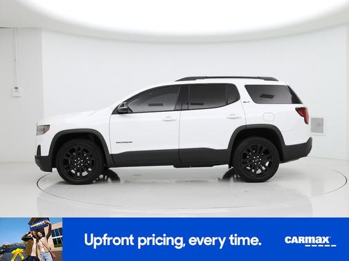 White 2023 GMC Acadia SLT