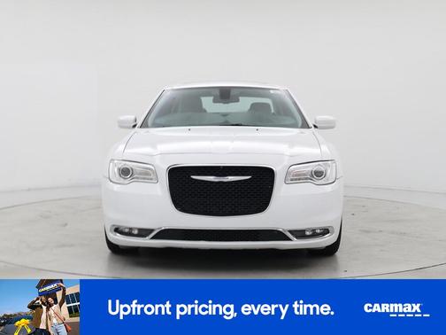 2017 Chrysler 300 Limited