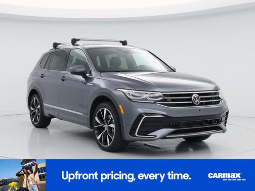 Gray 2022 Volkswagen Tiguan SEL R-Line