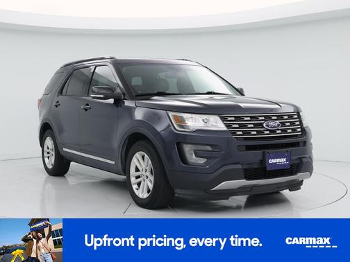 Blue 2017 Ford Explorer XLT