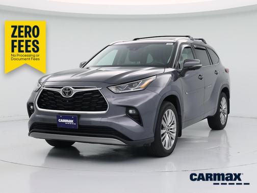 Gray 2023 Toyota Highlander Platinum