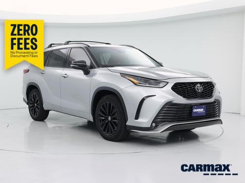 Silver 2023 Toyota Highlander XSE