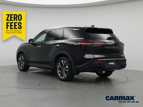 Black 2023 INFINITI QX60 Luxe