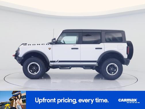 White 2022 Ford Bronco Badlands