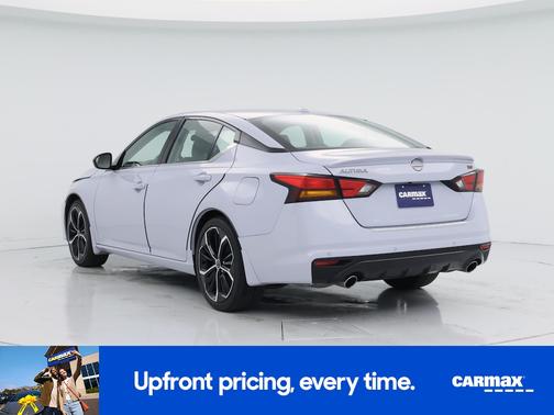Gray 2023 Nissan Altima SR