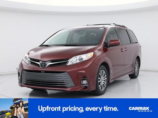 2018 Toyota Sienna XLE