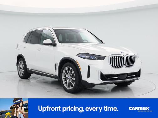 White 2025 BMW X5 PHEV xDrive50e