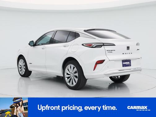 White 2024 Buick Envista Avenir