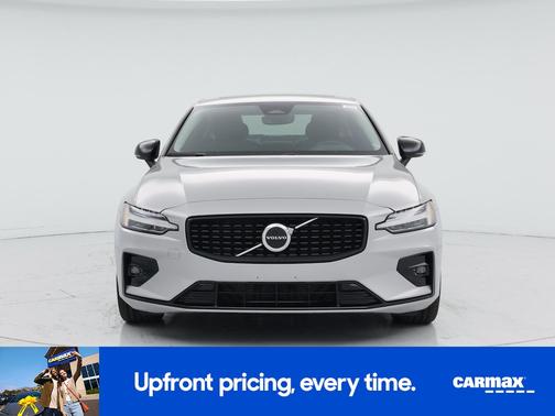 Silver 2024 Volvo S60 B5 Core Dark Theme