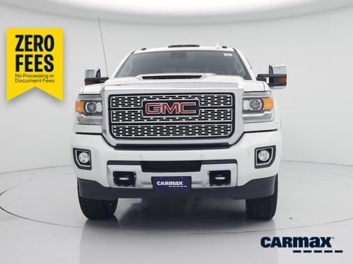 White 2018 GMC Sierra 2500 Denali