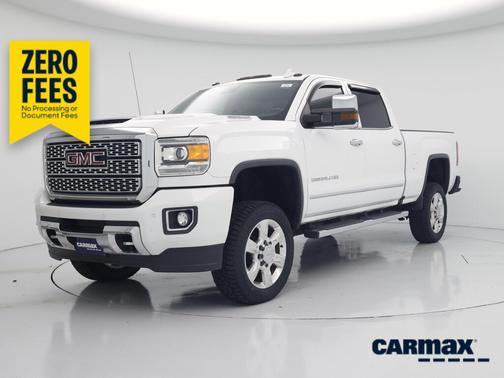 White 2018 GMC Sierra 2500 Denali