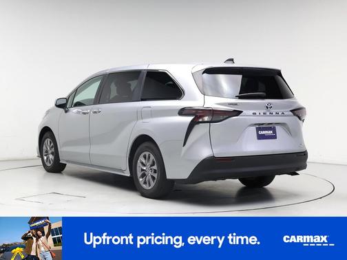 2023 Toyota Sienna XLE