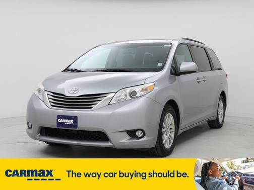 2017 Toyota Sienna XLE