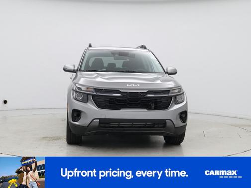Gray 2024 Kia Seltos X-Line