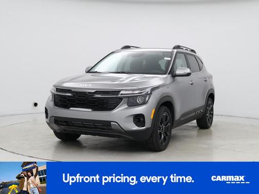 Gray 2024 Kia Seltos X-Line