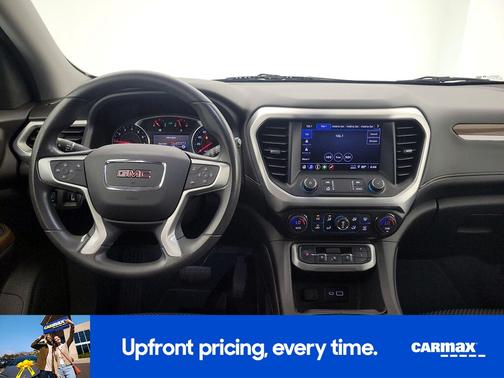 Gold 2022 GMC Acadia SLE