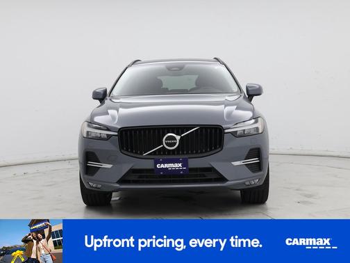 2022 Volvo XC60 B5 Momentum