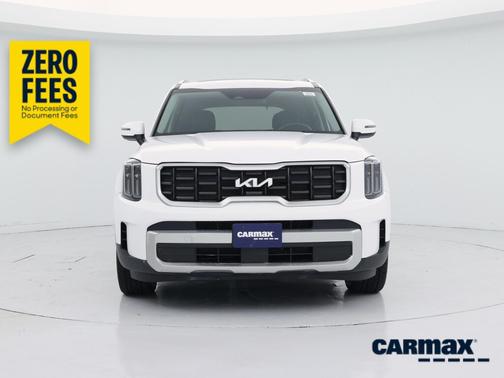 White 2023 Kia Telluride S